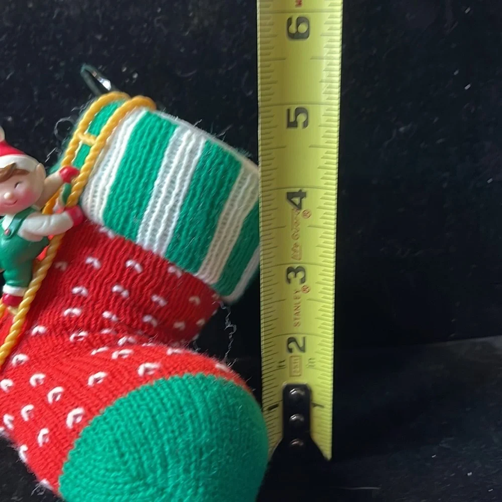 Avon (Vtg) “Edible Expressions” Elf Climbing Ladder I/ a knitted Xmas Stocking